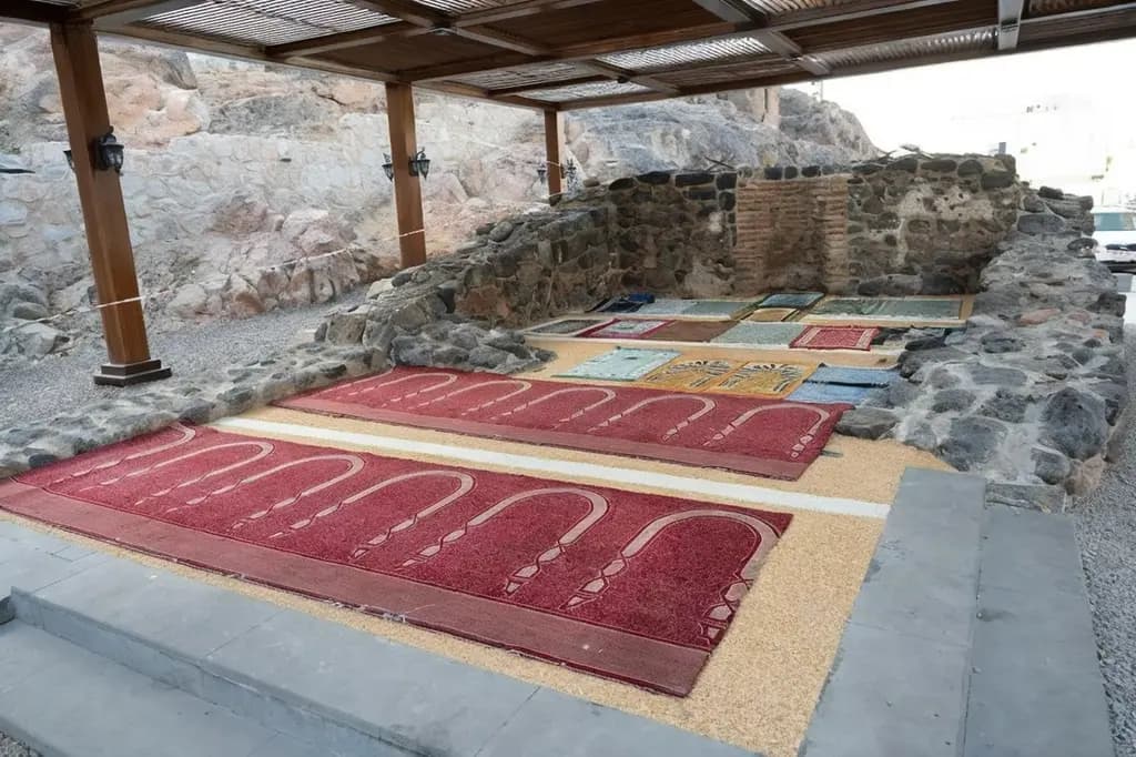 Experimentando los efectos de la Batalla de Uhud: Un viaje a través de las páginas de la biografía del Profeta.